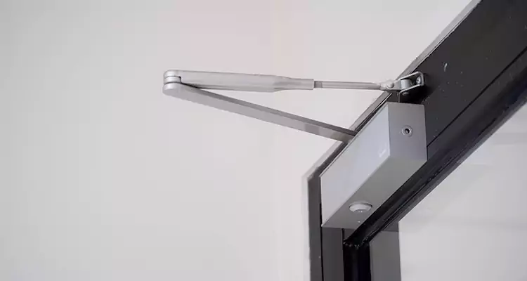 Screen Door Closer Repair in Brownsville, FL